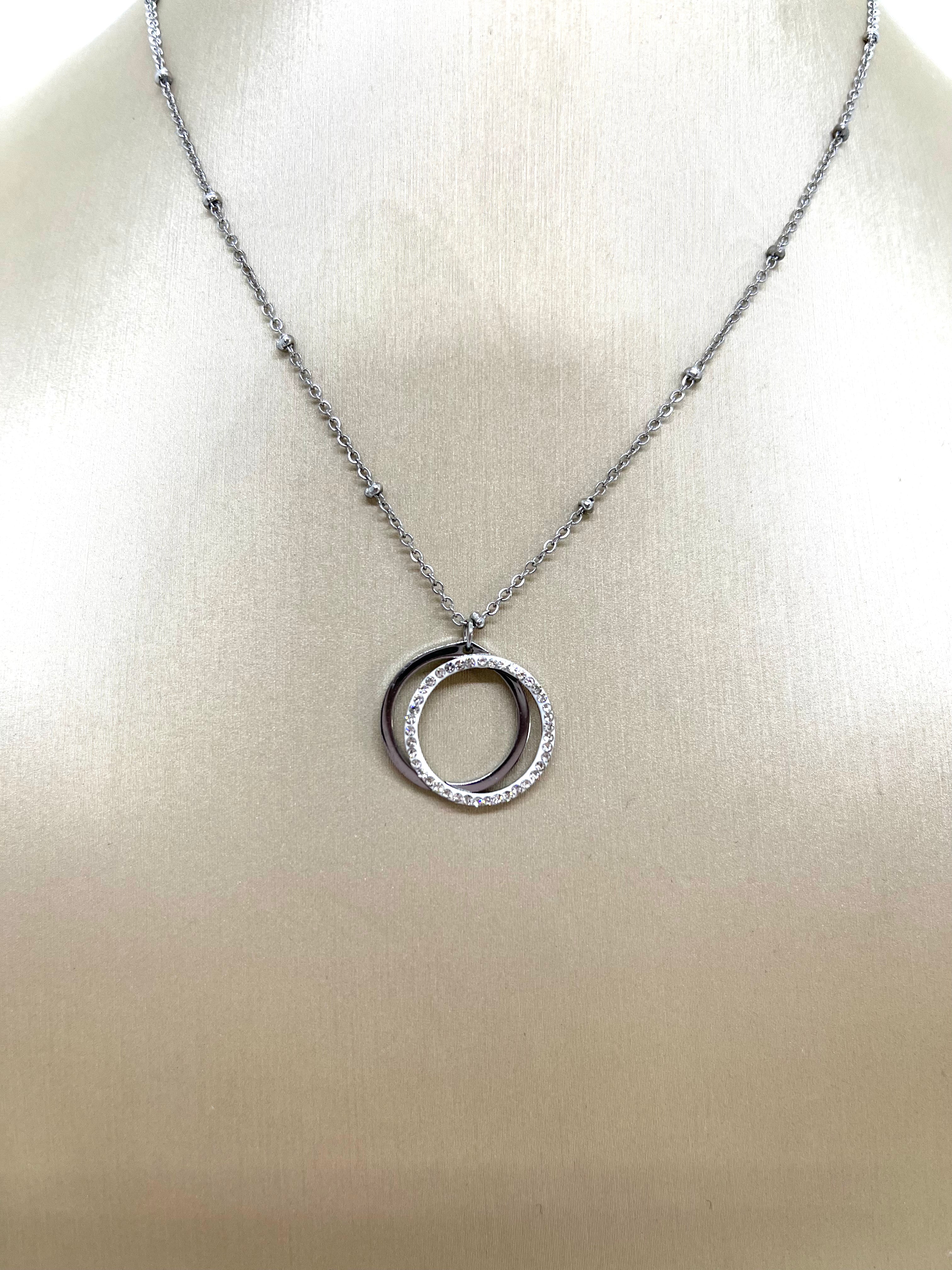 Collier double anneaux strassé