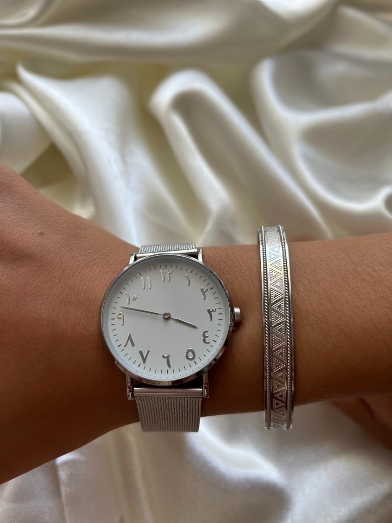 Montre Chiffres Indiens